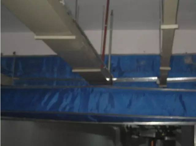 橋架、管道穿防火卷簾門